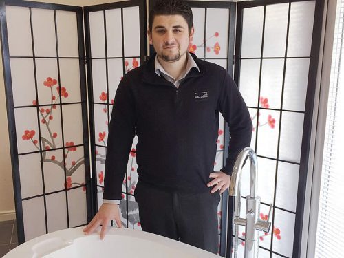 \Jordan Petts in the Cabuchon bath showroom